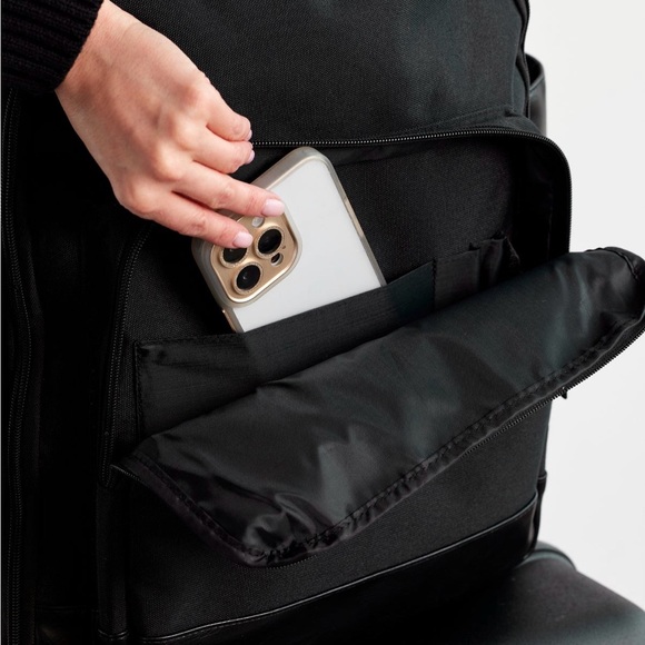 BEIS THE TRAVEL BACKPACK IN BLACK - Picture 3 of 9